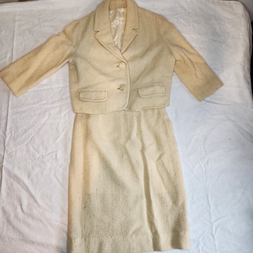 1960's Woman's Skirt and Crop Jacket. Small